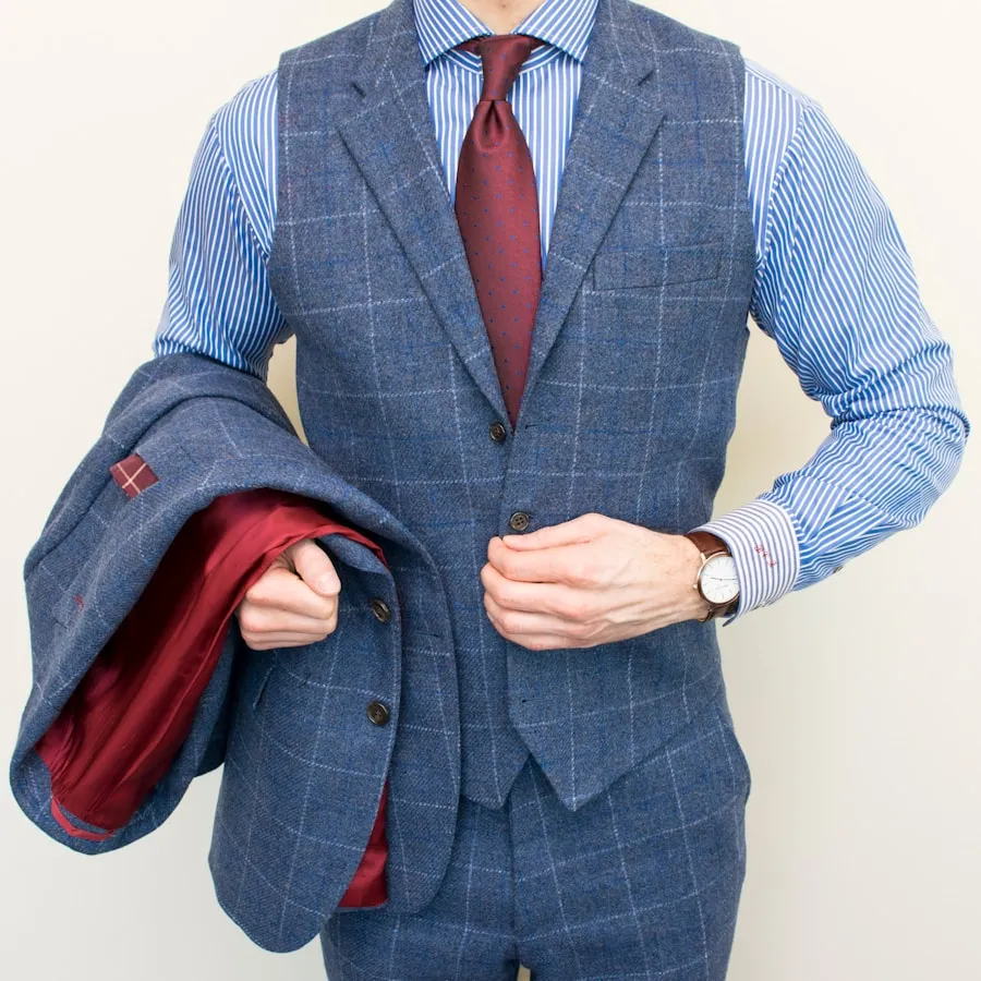 Photo "Guide to building a versatile mens wardrobe for any season"