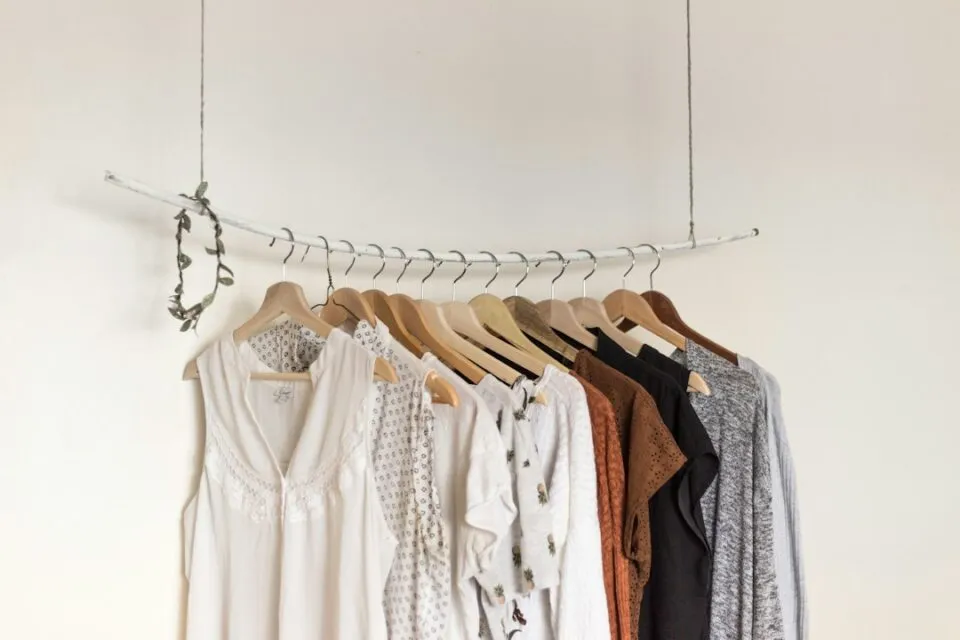 Photo basic wardrobe essentials