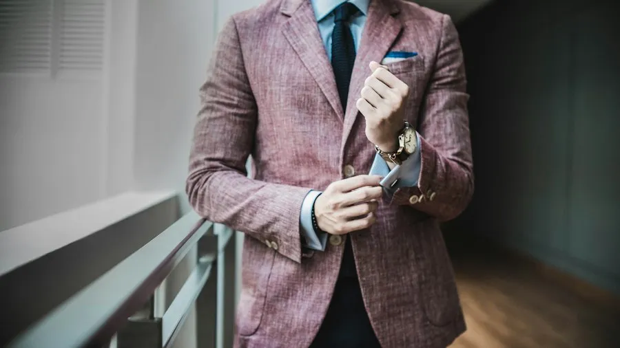 Photo common outfit mistakes for occasions