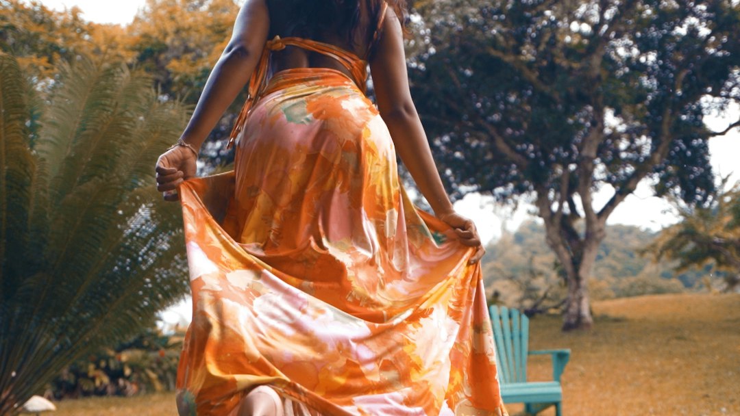 Photo how to wear satin flawlessly